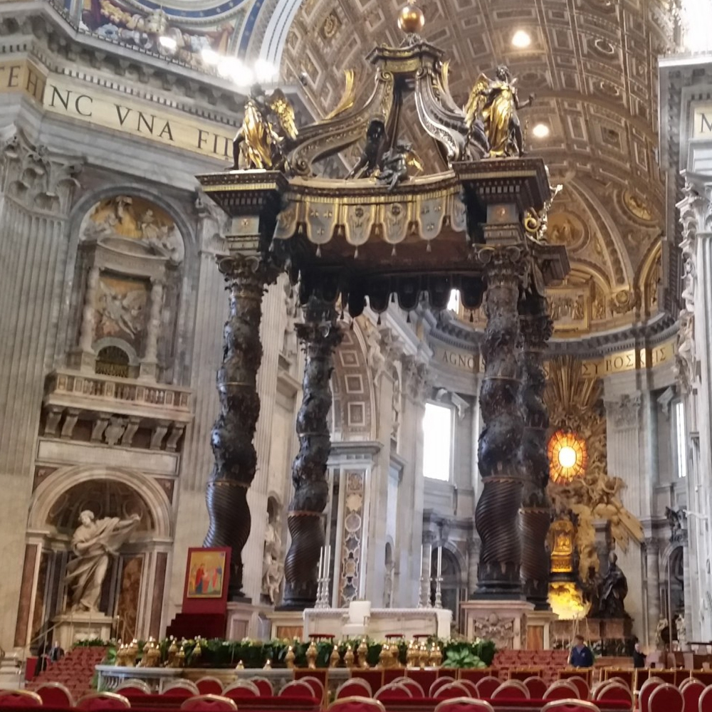 St Peter's Basilica baldacchino di Bernini